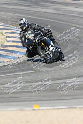 media/Nov-16-2025-Race Pace (Sun) [[8c5fa54630]]/Verified Riders/1-Turns 9 and 10 (925am)/